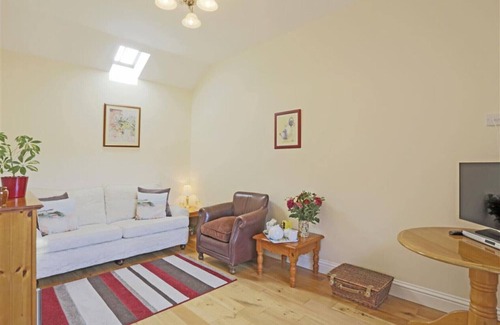 Wangford House | The Cartshed - One Bedroom House, Sleeps 2
