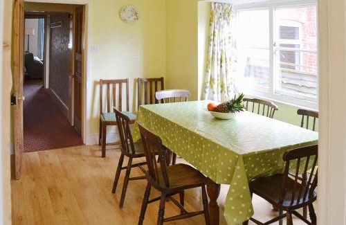 Mundesley House | The Castaway