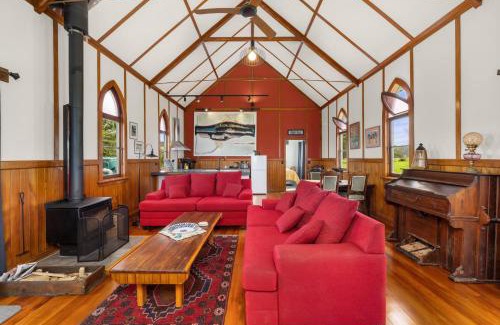 Broadwood Villa | The Chapel - Kohukohu