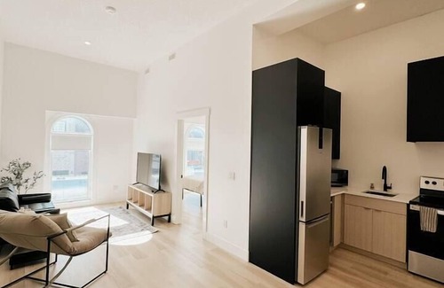 Woodstock Apartment | The Charlotte - King