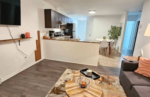 Gatineau Apartment | The charming 3 bedroom with a river view