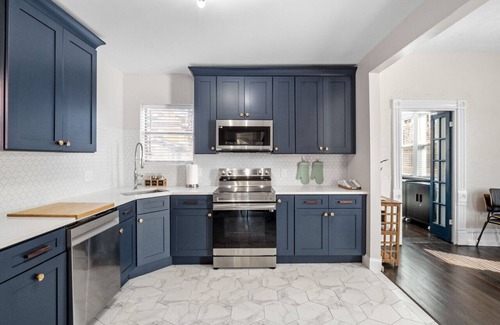 Shaw Apartment | The Chase off Grand: Unwind in a Vibrant St. Louis Neighborhood