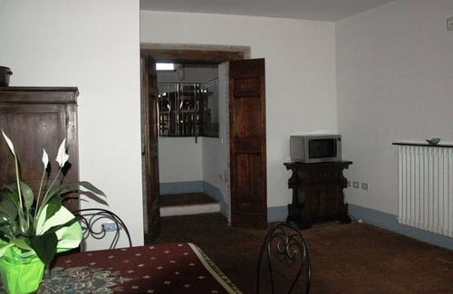 Spoleto Apartment | The Cherry Tree Apartment Farmhouse La Paladina