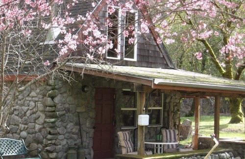 Brookings House | The Chetco River Inn-SECLUDED River Frontage-36 acres-Swim,Fish,Family Fun