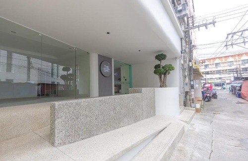 Patong Hotel | The Chic Patong