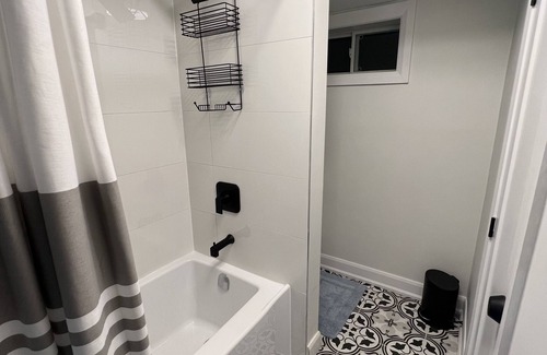 Barrie Apartment | The Chieftain Suite