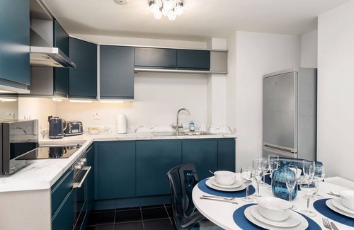 Chorlton-cum-Hardy Apartment | The Chorlton- With Large Outdoor Terrace