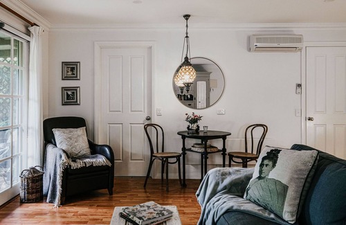 Castlemaine House | The Clevedon Cottage
