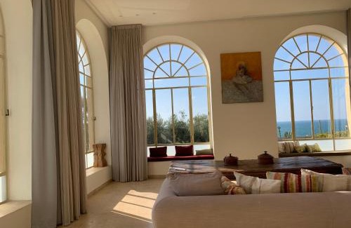 Jaffa Apartment | The Cliff Hotel.