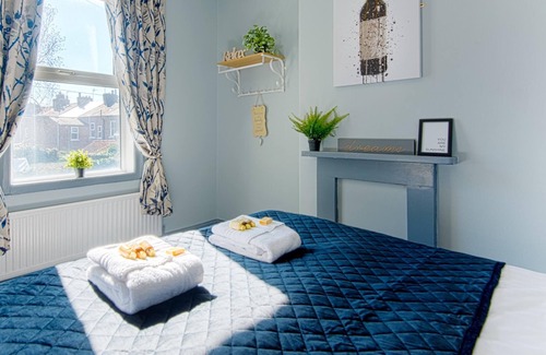 York Apartment | The Clifford Gathering - Sleeps Up To 10
