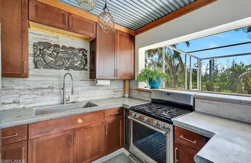 Pineland House | The Clubhouse - Fish, Bike and Relax in this spacious Home with a Hot Tub