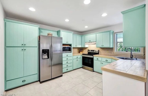 Pineland House | The Clubhouse - Fish, Bike and Relax in this spacious Home with a Hot Tub