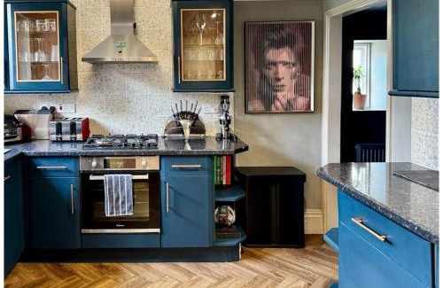 Cheltenham Apartment | The Coach House Duplex Apartment - by MaisonPro