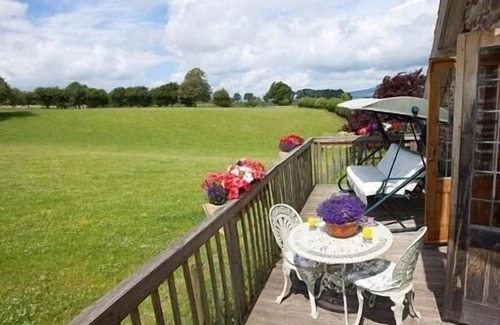 Boraston Cottage | The Coach House is a retreat from the outside world.