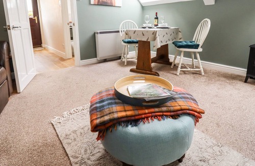 Newent House | THE COACH HOUSE, romantic in Newent