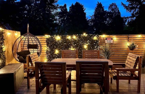 Corfe Apartment | The Coach House- Spacious Outside Decking