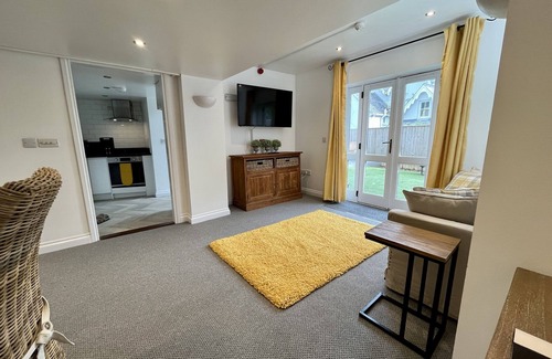 St Austell Cottage | The Coach House - with hot tub