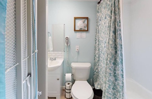 Baytown Apartment | The Comfi Coral - Apartment Home Studio D