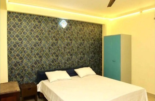 Varanasi Apartment | The Commune (chetmani)