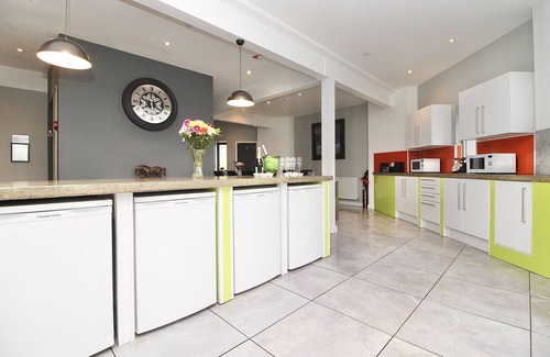 Ipswich Apartment | The Concrete Castle - 7 floors with a Lift, Cinema and an 80ft high Roof Garden