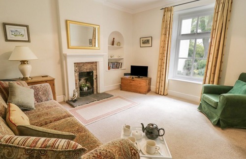 Ovington Cottage | THE CONIFERS, romantic, character holiday cottage in Ovington