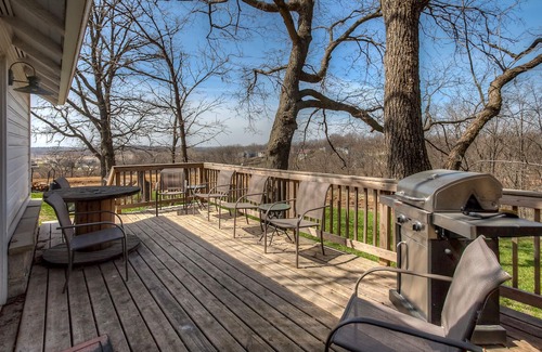 Indianola Cabin | The Corn Crib Is A Fully Furnished Rental Cabin In The City, With A Country View