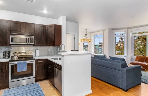 Belltown Apartment | The Corner Nest at Belltown