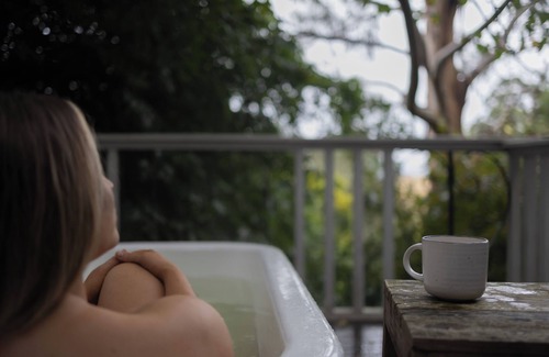 Trafalgar South Cottage | The Cottage at Mirador Springs Retreat Gippsland -just 90 mins from Melbourne.