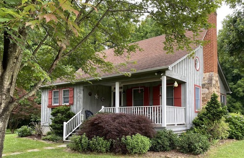 Blue Ridge Cottage | The Cottage at Oakland Green Farm