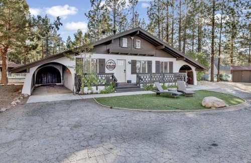 Big Bear House | The Cottage at Shay Meadows by Big Bear Vacations