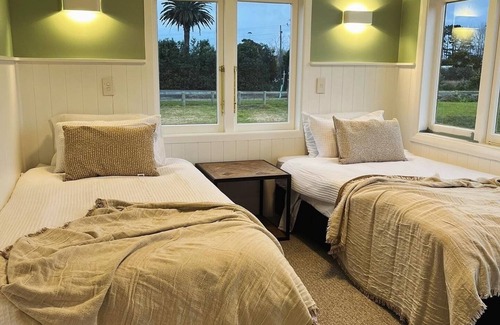 Tapora Other | The Cottage, coastal village stay w spa!