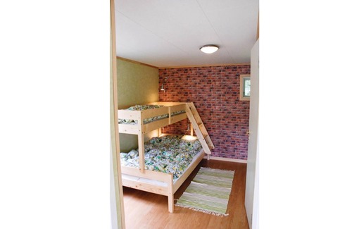 Aby House | The cottage is located with a beautiful view of the lake, which invites you to swim, fish and enjoy