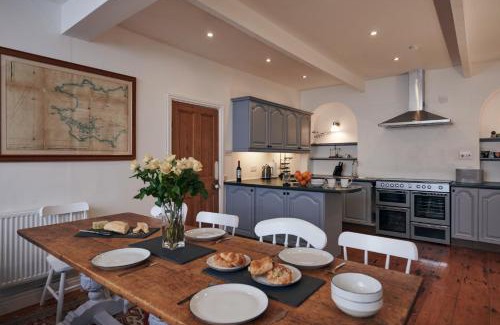 Laugharne House | The Cottage Laugharne