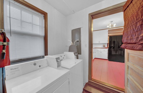 North Chesterfield Apartment | The Cottage Studio Unit 7 with WiFi and AC in lovely Richmond