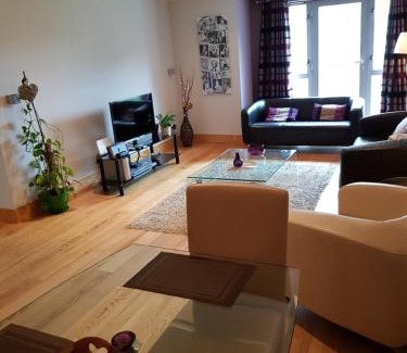 Killarney Apartment | The Courtyard Apartments !