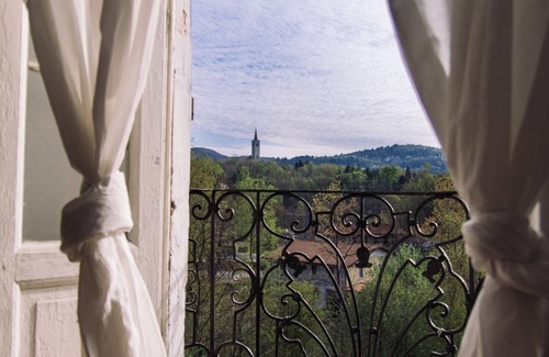 Ameno House | The Courtyard on the Lake. App. Matilde