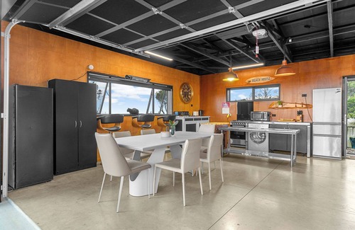 Waipu House | The Cove Retreat - Mangawhai Holiday Home