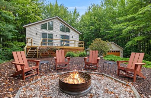 Saugatuck House | The Coyote