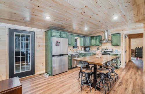 Thompsonville Cabin | The Cozy Cabin with a private hot tub, screened porch, W/D & AC - dog-friendly