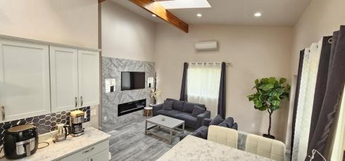 SeaTac House | The Cozy Comfort