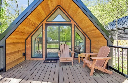 Wellsboro Cabin | The Cozy Cove Summary