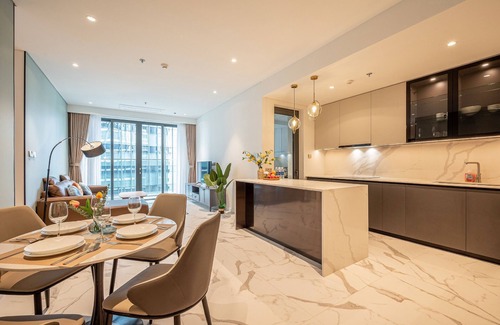 Thu Thiem Hotel | The Crest Residence Luxury by Metropole