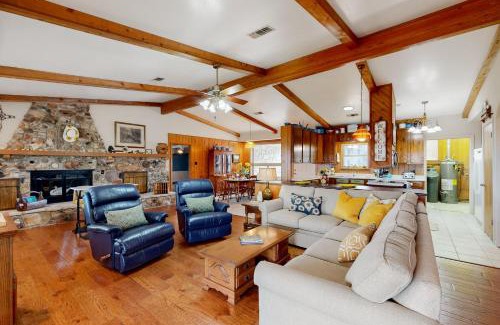 Canyon Lake House | The Crossbow