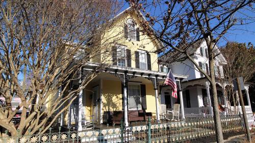 Cape May House | The Daisy Cottage- Whole House Rental