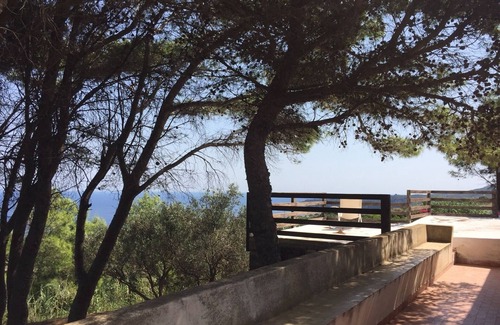 Pantelleria House | The dammuso of the pines, ancient Pantelleria dammuso