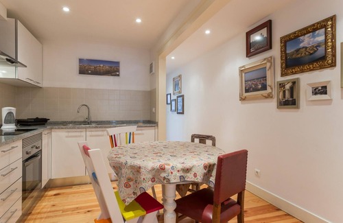 Misericordia Apartment | The Day Tripper at Chiado