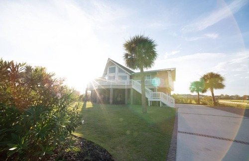 Saint Helena Island House | The Dockside Oasis: Newly Renovated 5 Bedroom Home, Scenic Marsh Views Sleeps 15