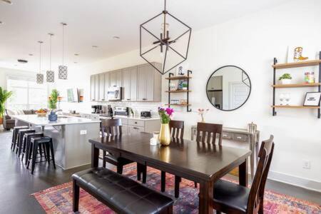 Nashville House | The Dogwood House - Minutes to Downtown & Opry