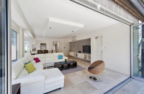 Nelson Bay Apartment | The Domain Unit 2 19 Voyager Close