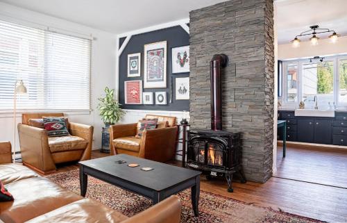 Revelstoke House | The Downtown Hive by Revelstoke Vacations